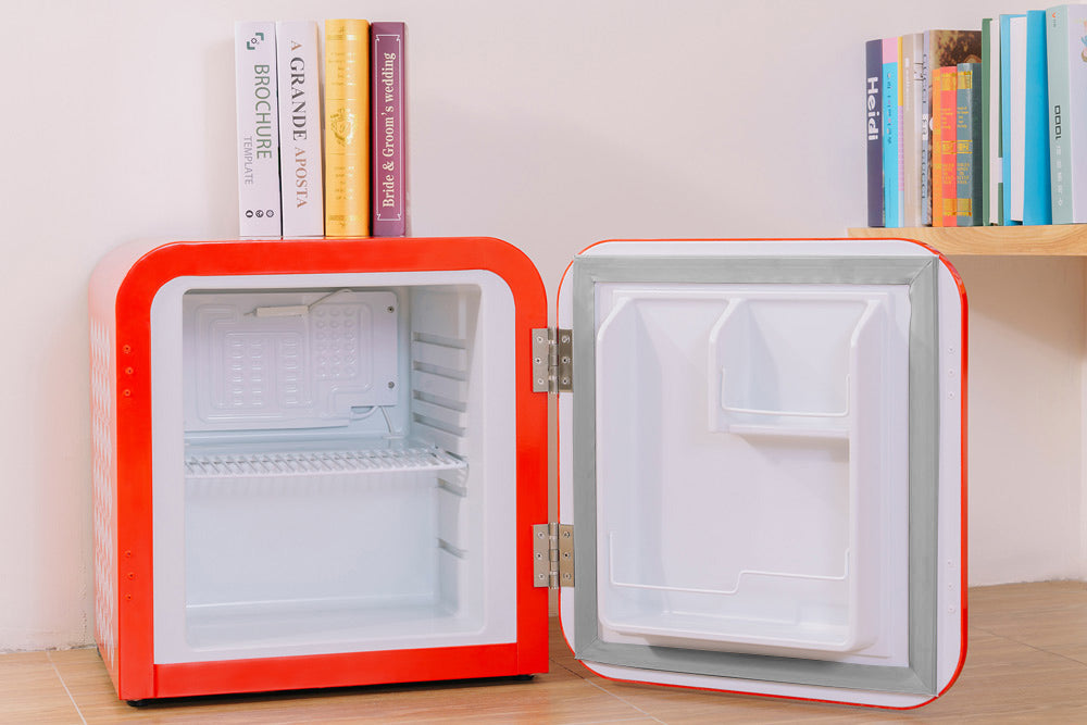 Husky 41L Retro Style Mini Bar Fridge in Red (HUSD-RETRO41-RD-AU.1)